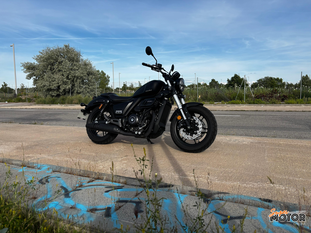Rodando con la Macbor Rockster 410 2026