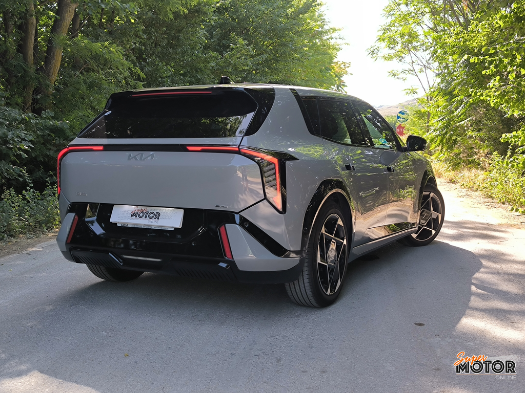 Al volante del KIA EV4 Hatch GT-Line 2026