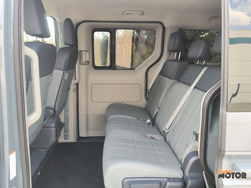 Al volante del KIA PV5 Passenger 2026
