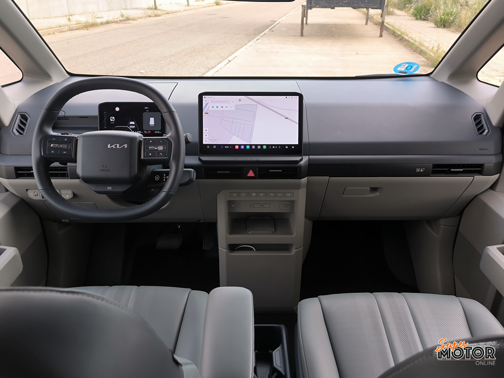 Al volante del KIA PV5 Passenger 2026