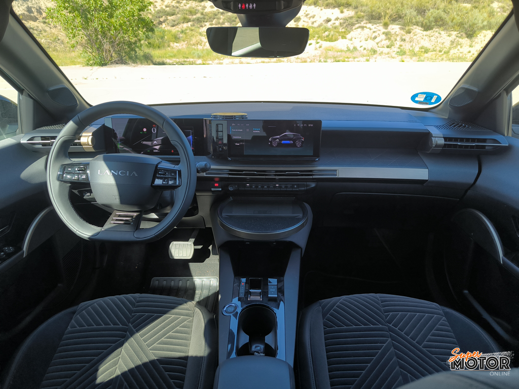 Al volante del Lancia Ypsilon EV 2026