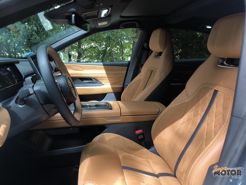 Al volante del Mazda 6e Standard Range 2026