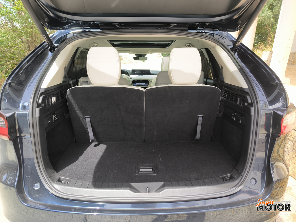Al volante del Mazda CX-80 AWD PHEV 2026