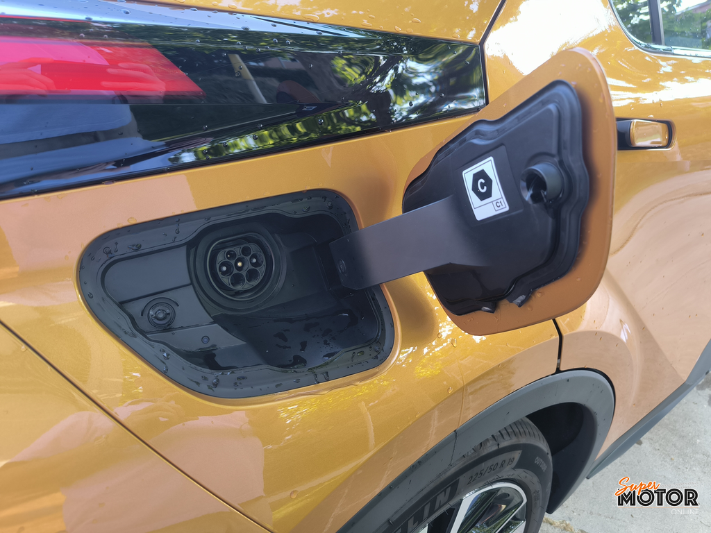 Al volante del Toyota C-HR Style PHEV 2026