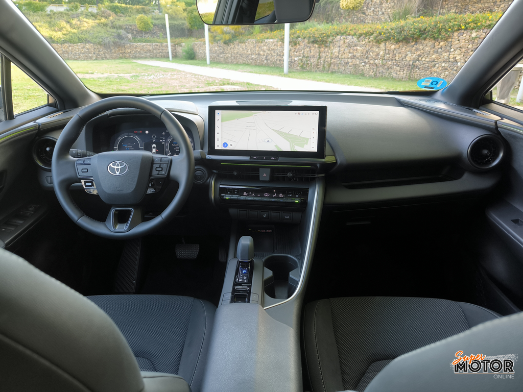 Al volante del Toyota C-HR Style PHEV 2026